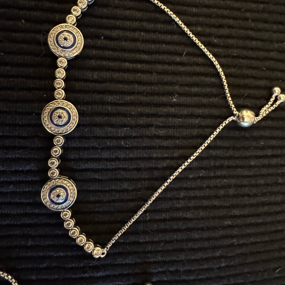 Elegant Gold Bracelet Set - Picture 2 of 4